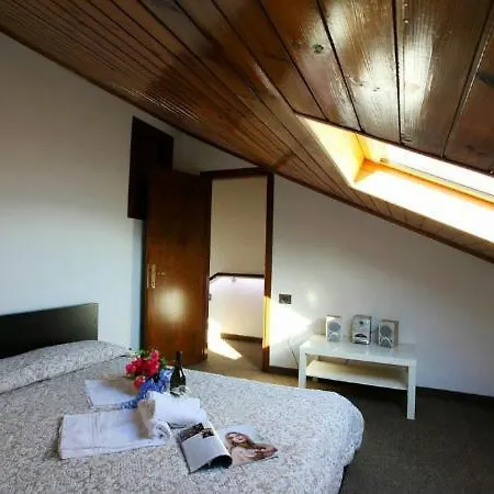 公寓 Sleeps 12 *