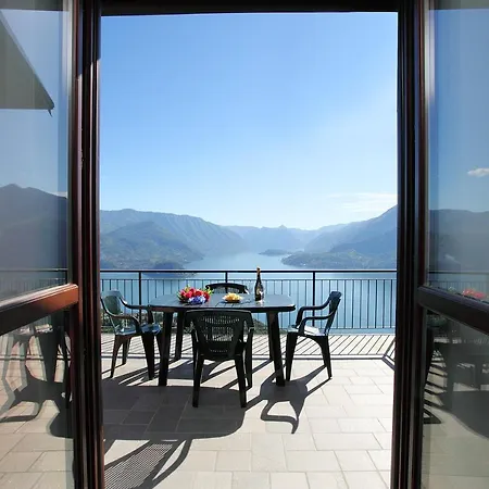 Sleeps 12 * Regoledo